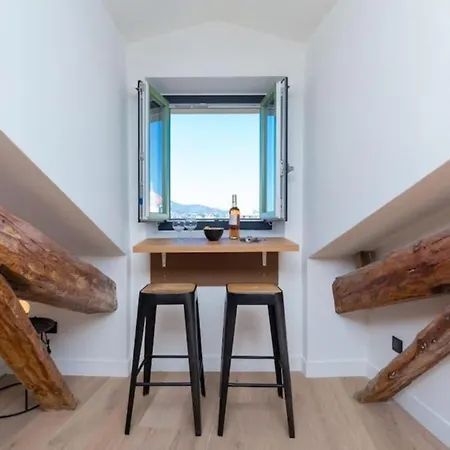 My Casa - Massena 44 - Stunning On Massena Square *